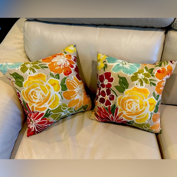 Pillows for patio furniture - Picture 1 of 1